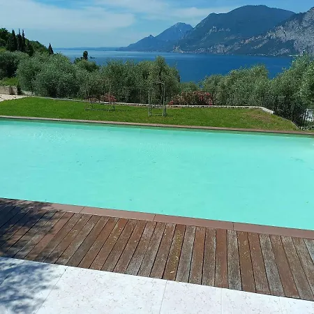 Domus Incantus 아파트 *